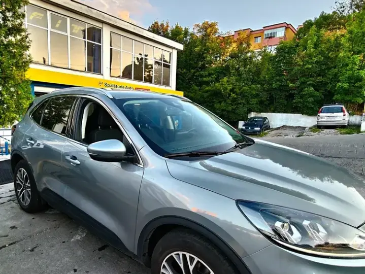 Ford Kuga III 2.0 EcoBlue mHEV FWD Titanium