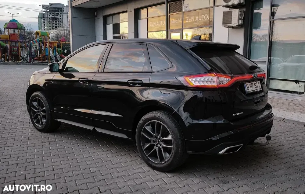 Ford Edge 2.0 TDCi Powershift Sport — imagine 3