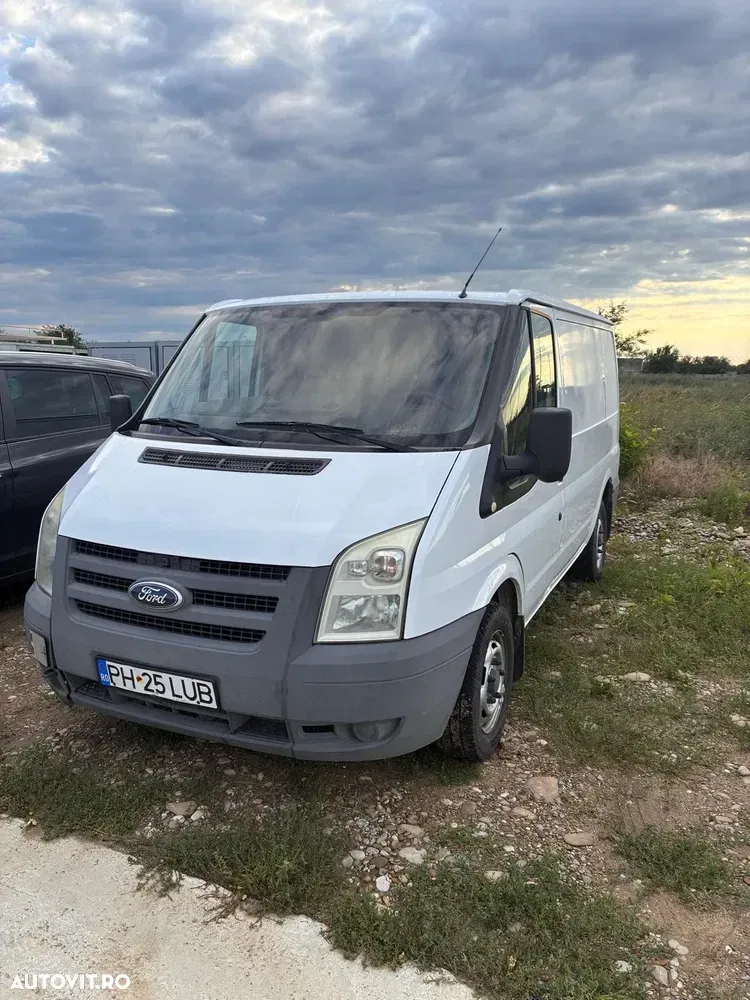 Ford Transit — imagine 3