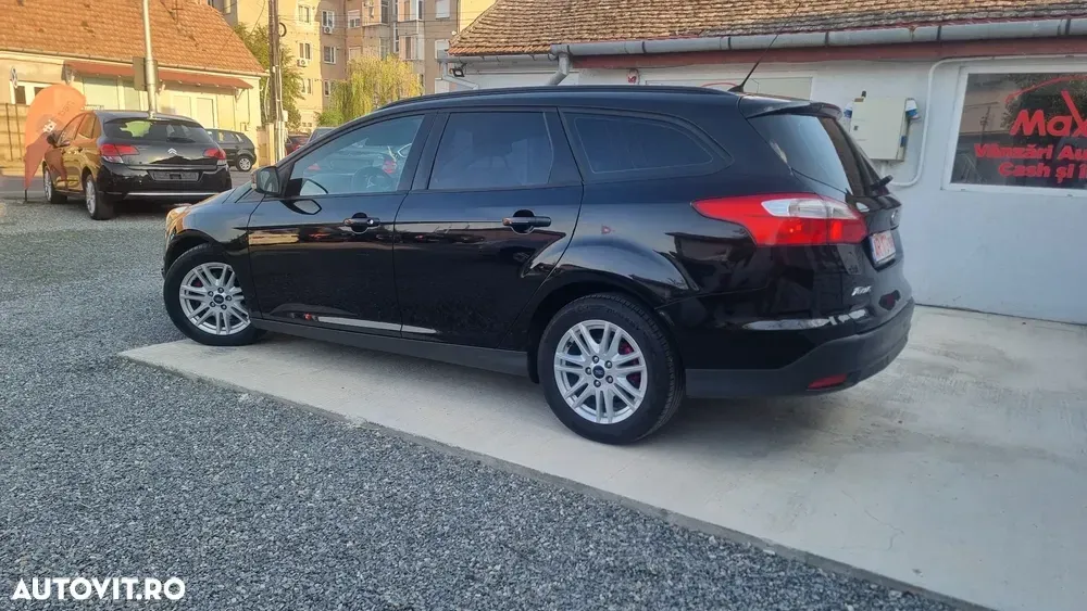Ford Focus MK3 2.0 TDCI DPF Aut. Trend — imagine 4
