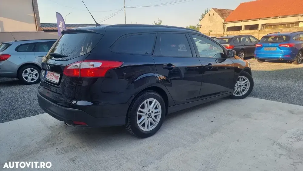 Ford Focus MK3 2.0 TDCI DPF Aut. Trend — imagine 3