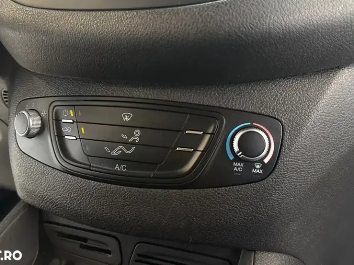 Ford Transit 1.5 TDCi L1 Kombi Commercial Ambiente