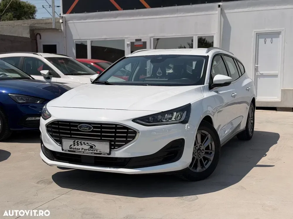 Ford Focus MK4 1.0 EcoBoost MHEV Titanium X — imagine 3