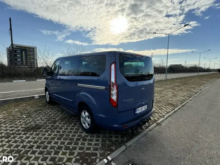 Ford Tourneo Custom 300 L2H1 VA Titanium