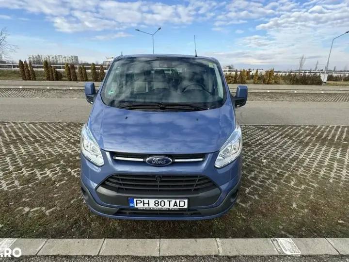 Ford Tourneo Custom 300 L2H1 VA Titanium