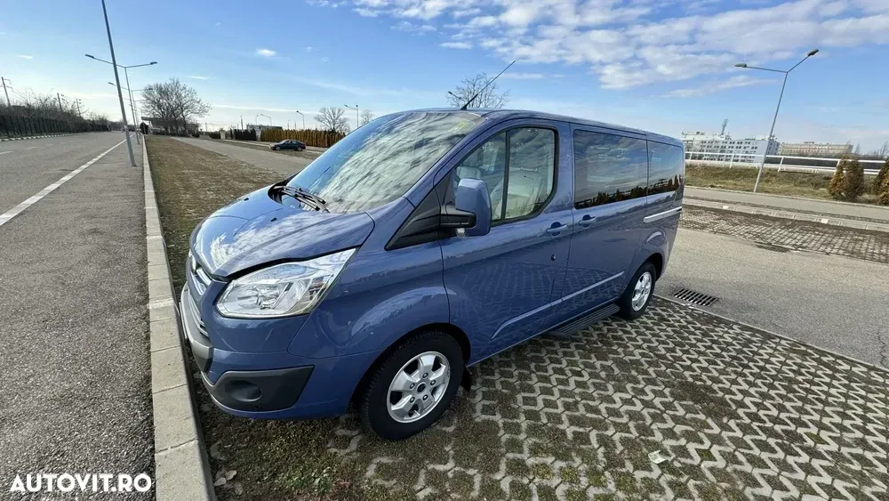 Ford Tourneo Custom 300 L2H1 VA Titanium — imagine 3