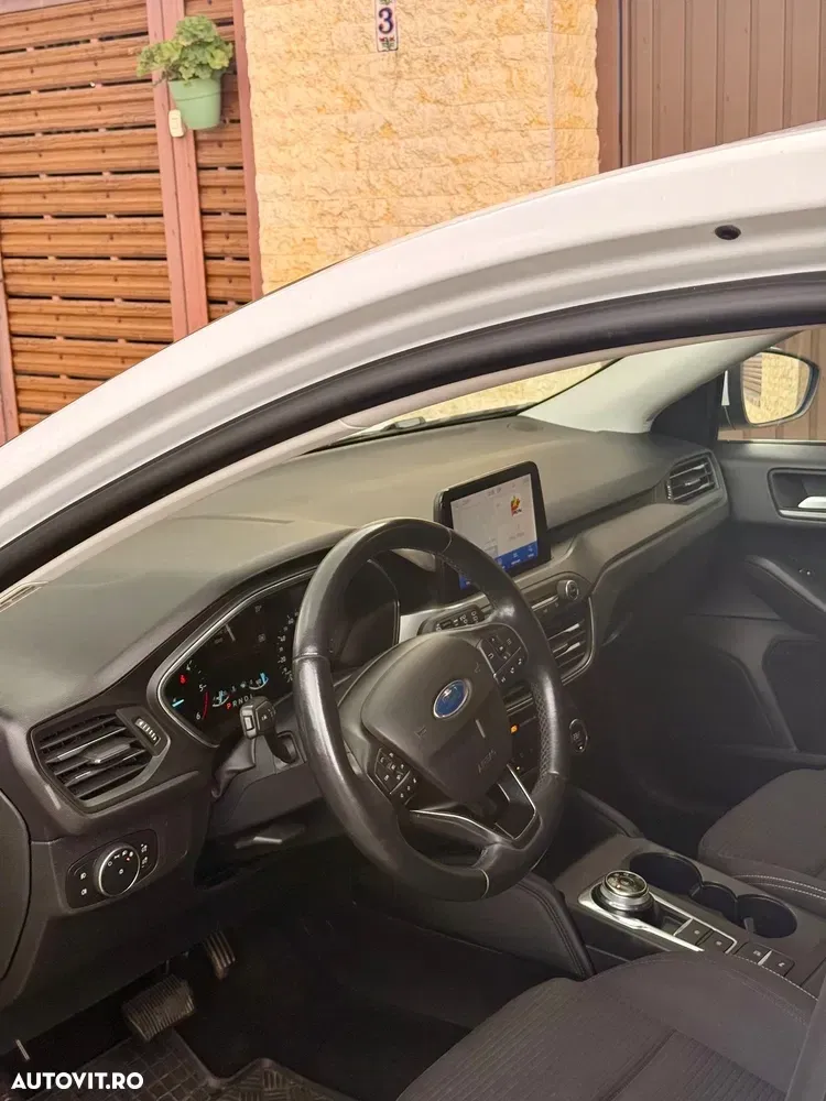 Ford Focus MK4 1.5 EcoBlue Titanium — imagine 6