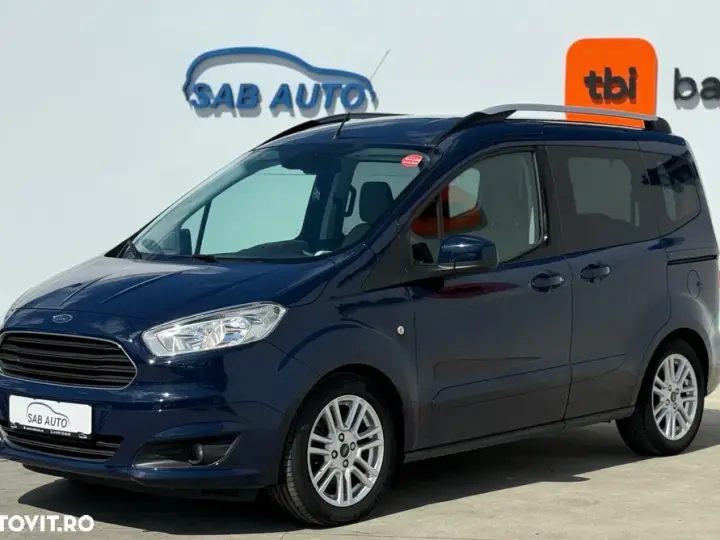 Ford Tourneo Courier 1.0 EcoBoost Titanium