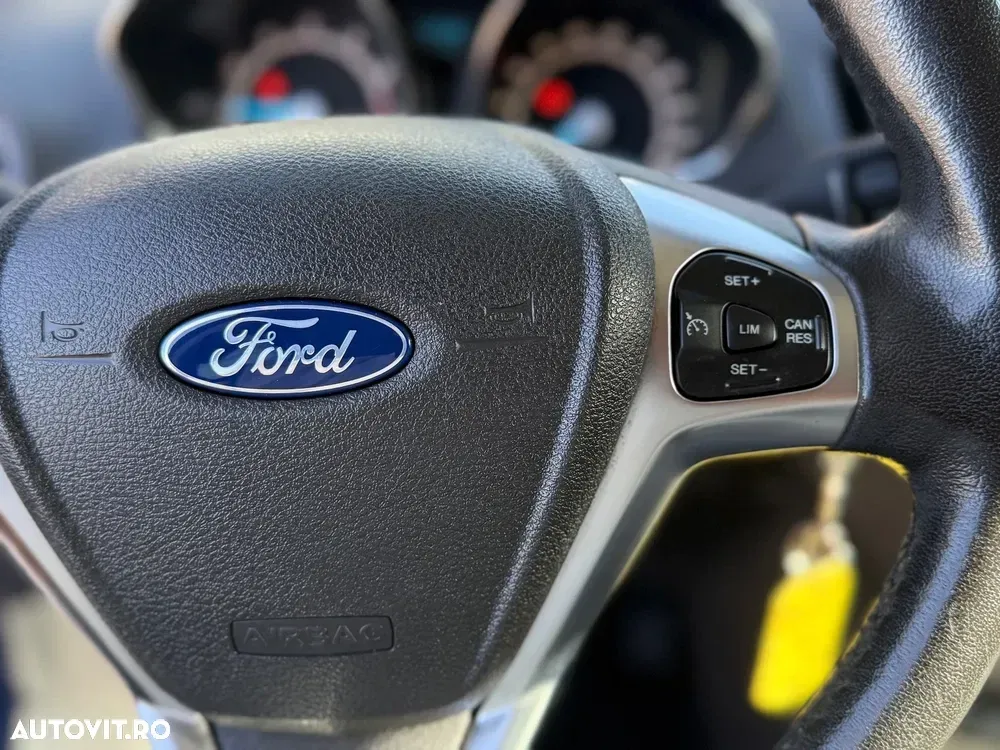Ford Tourneo Courier 1.0 EcoBoost Titanium — imagine 6