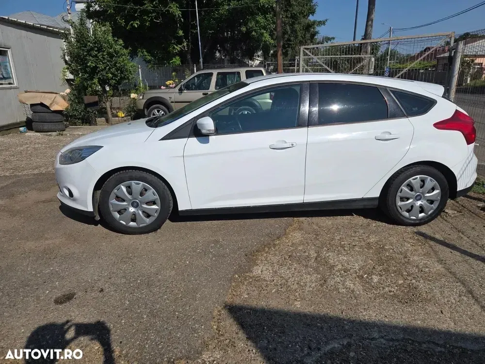 Ford Focus 1.6 TDCI DPF Ambiente — imagine 2