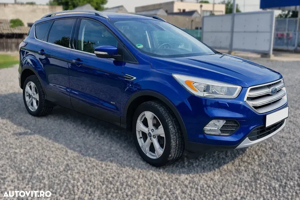 Ford Kuga II 2.0 TDCi Powershift 4WD Titanium — imagine 3