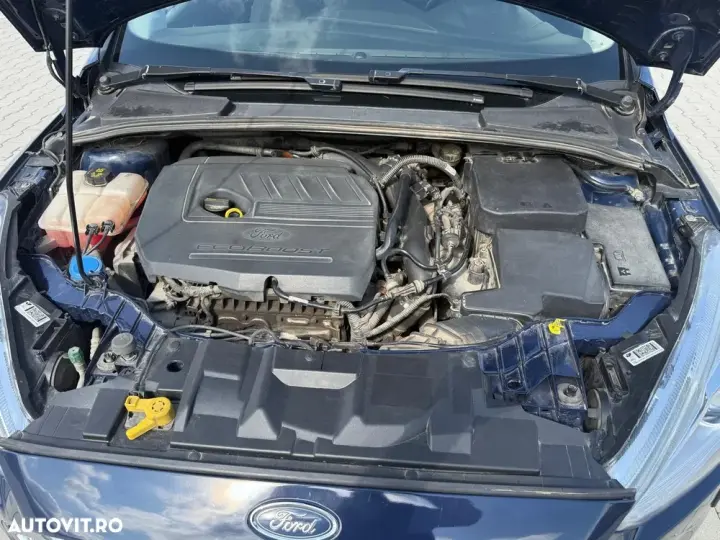 Ford Focus MK4 1.5 EcoBoost Titanium
