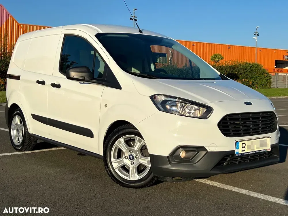 Ford Courier — imagine 4