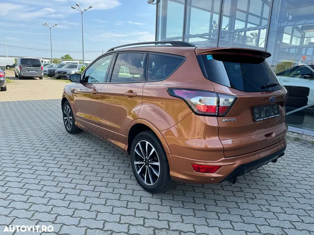 Ford Kuga 2.0 TDCi 4WD Powershift ST-Line — imagine 6