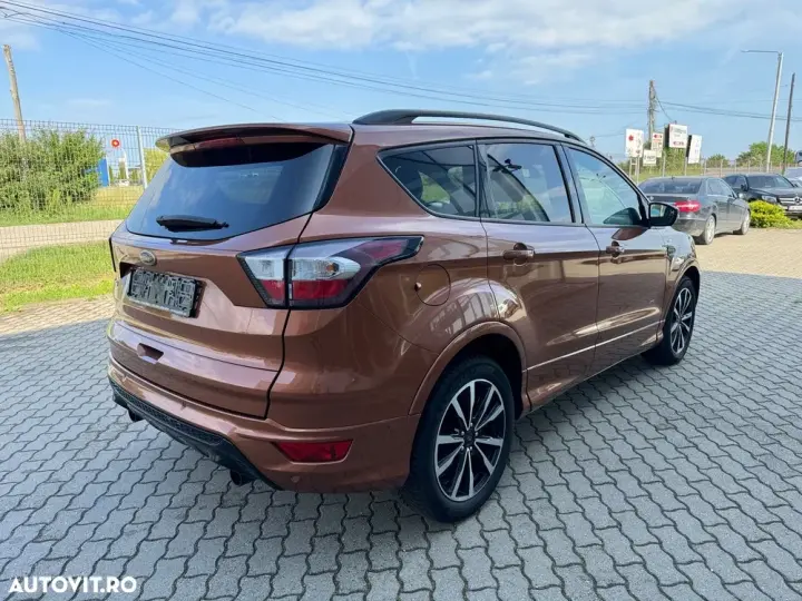 Ford Kuga 2.0 TDCi 4WD Powershift ST-Line