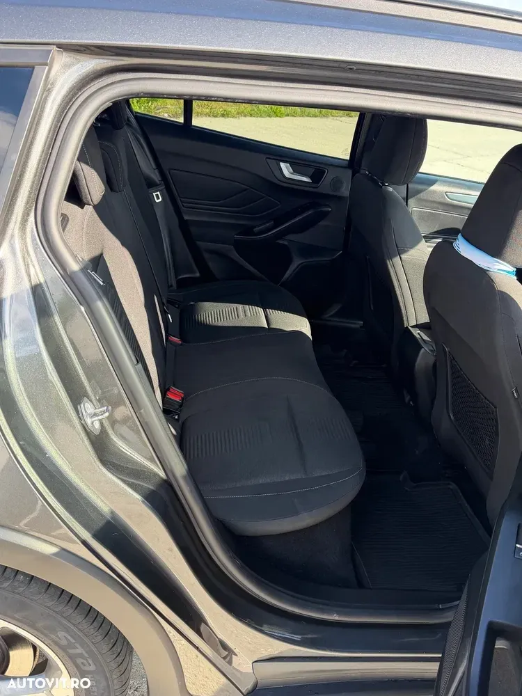 Ford Focus MK4 1.5 EcoBlue Active — imagine 5