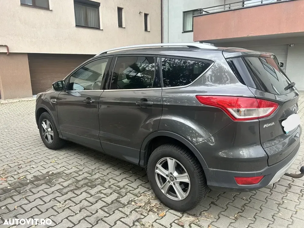 Ford Kuga II 2.0 TDCi Powershift 4WD Titanium — imagine 3
