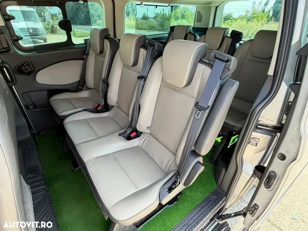 Ford Tourneo Custom — imagine 4