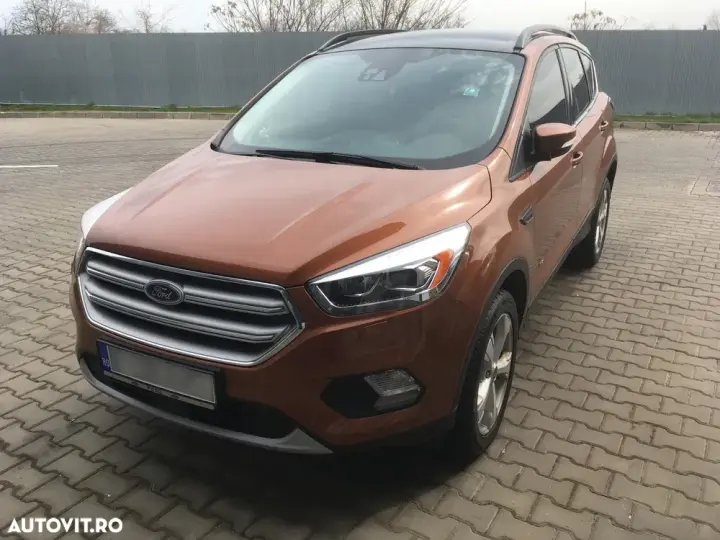 Ford Kuga II 2.0 TDCi Powershift 4WD Titanium