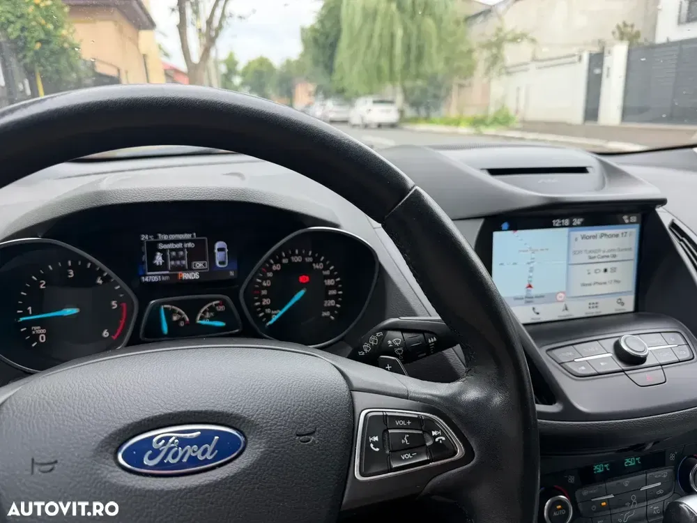 Ford Kuga II 2.0 TDCi Powershift 4WD Titanium — imagine 5