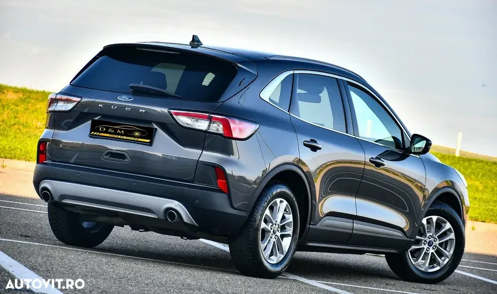 Ford Kuga III 1.5 TDCi 2WD Powershift Titanium — imagine 6