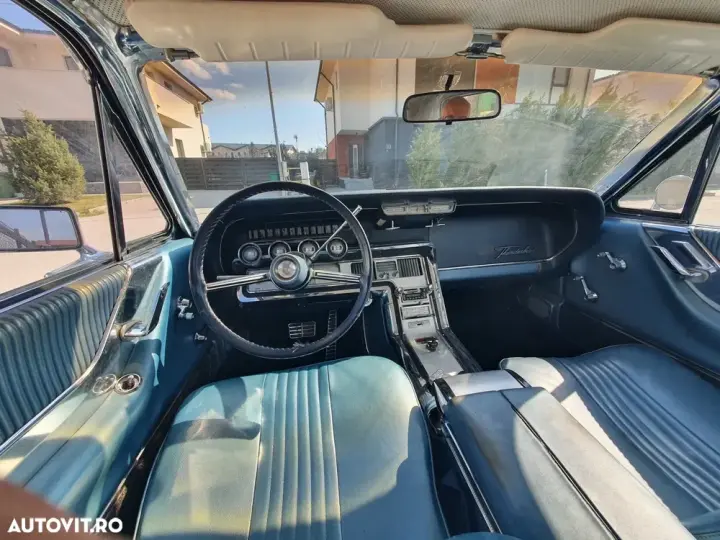 Ford Thunderbird