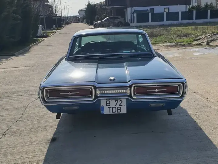 Ford Thunderbird