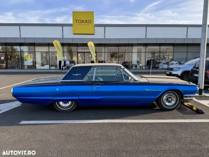 Ford Thunderbird