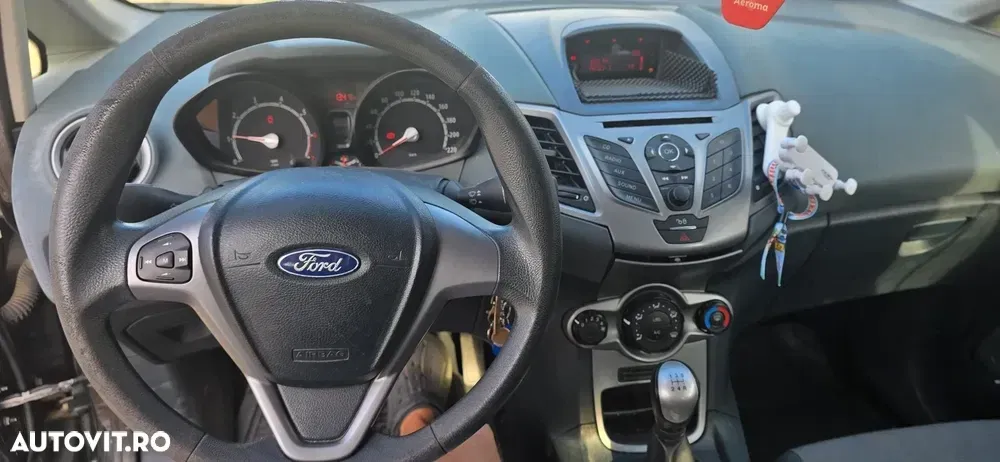 Ford Fiesta 1.25i Ambiente — imagine 5