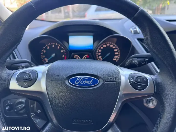 Ford Kuga II 1.5 EcoBoost 2x4 Titanium