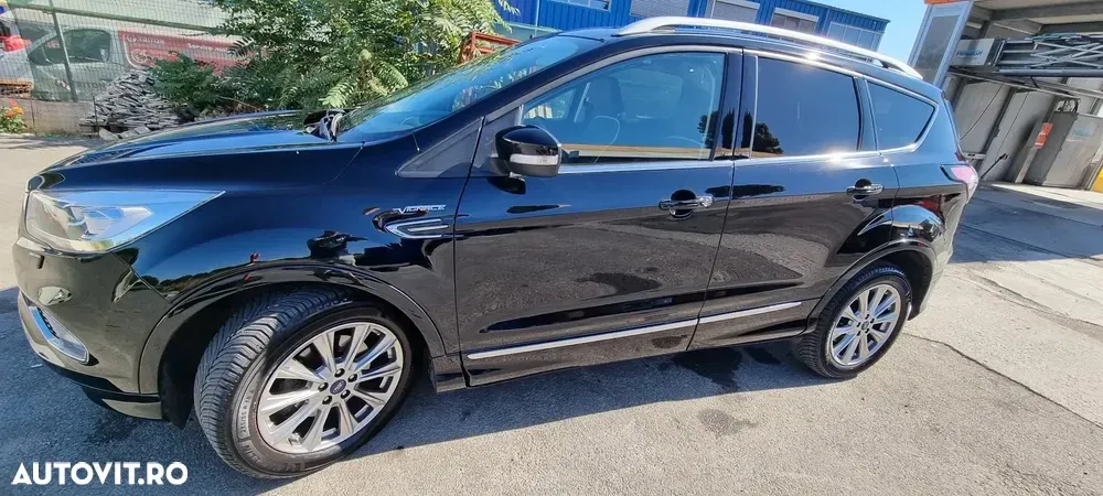 Ford Kuga II 2.0 TDCi 4WD Powershift Vignale — imagine 4