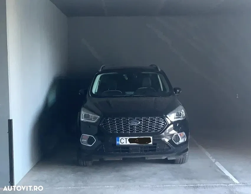 Ford Kuga II 2.0 TDCi 4WD Powershift Vignale — imagine 3