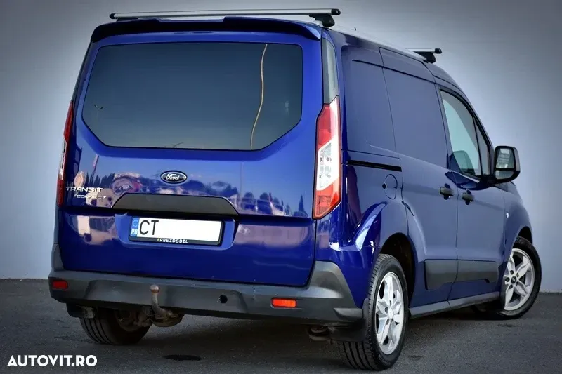 Ford Transit Connect — imagine 6