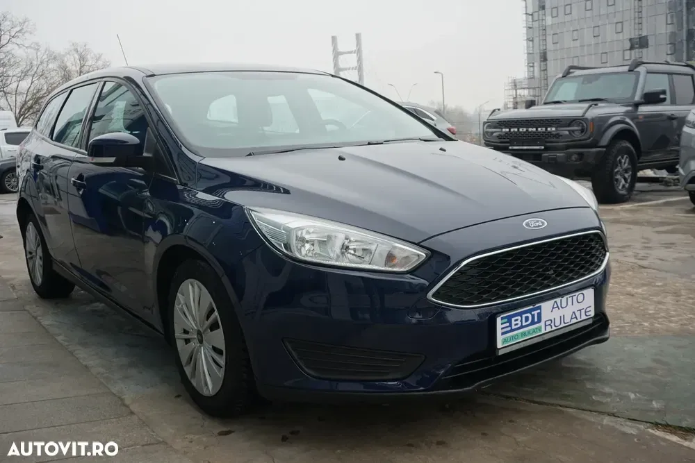 Ford Focus — imagine 3