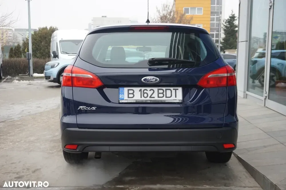 Ford Focus — imagine 6
