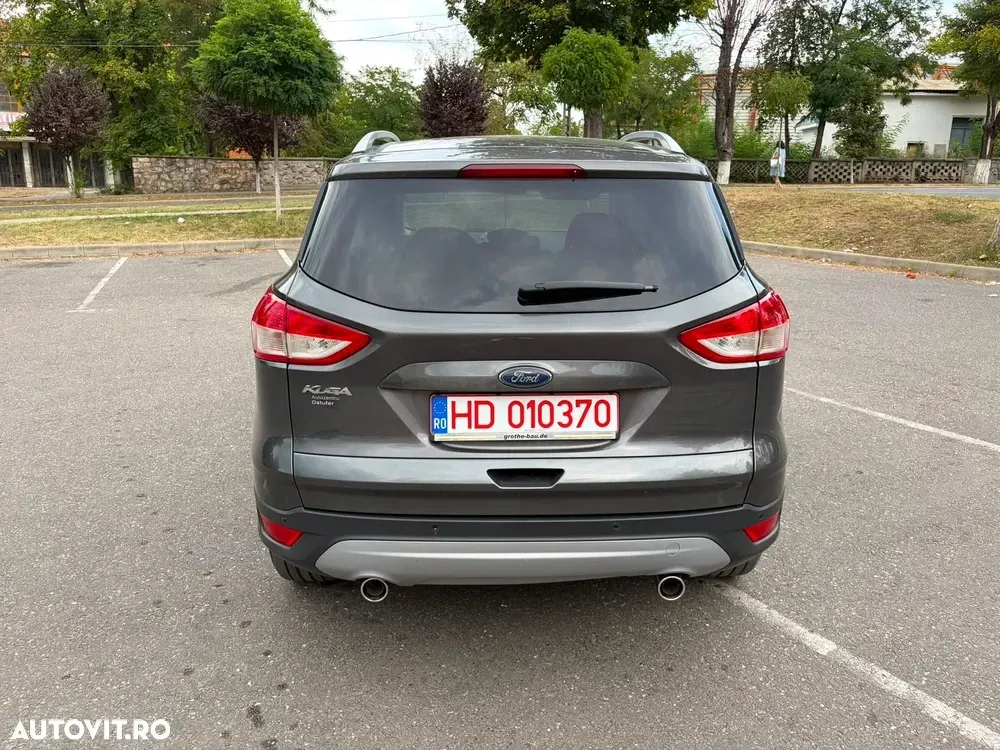 Ford Kuga 2.0 TDCi 4WD Powershift Titanium — imagine 6