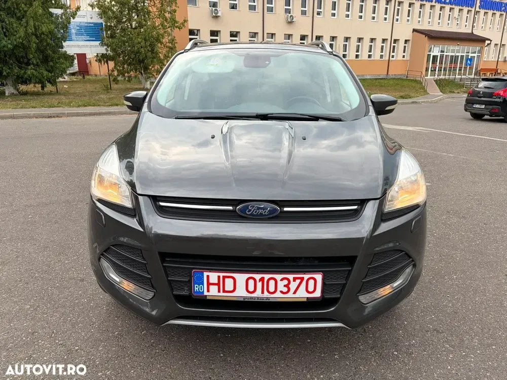Ford Kuga 2.0 TDCi 4WD Powershift Titanium — imagine 4