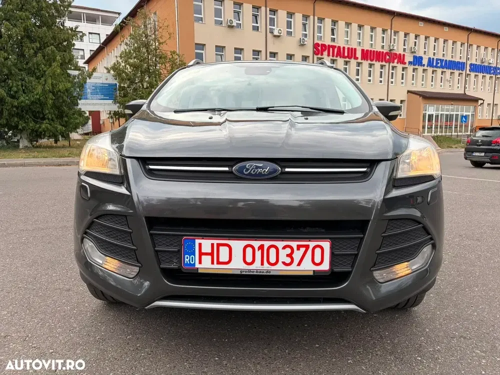 Ford Kuga 2.0 TDCi 4WD Powershift Titanium — imagine 2