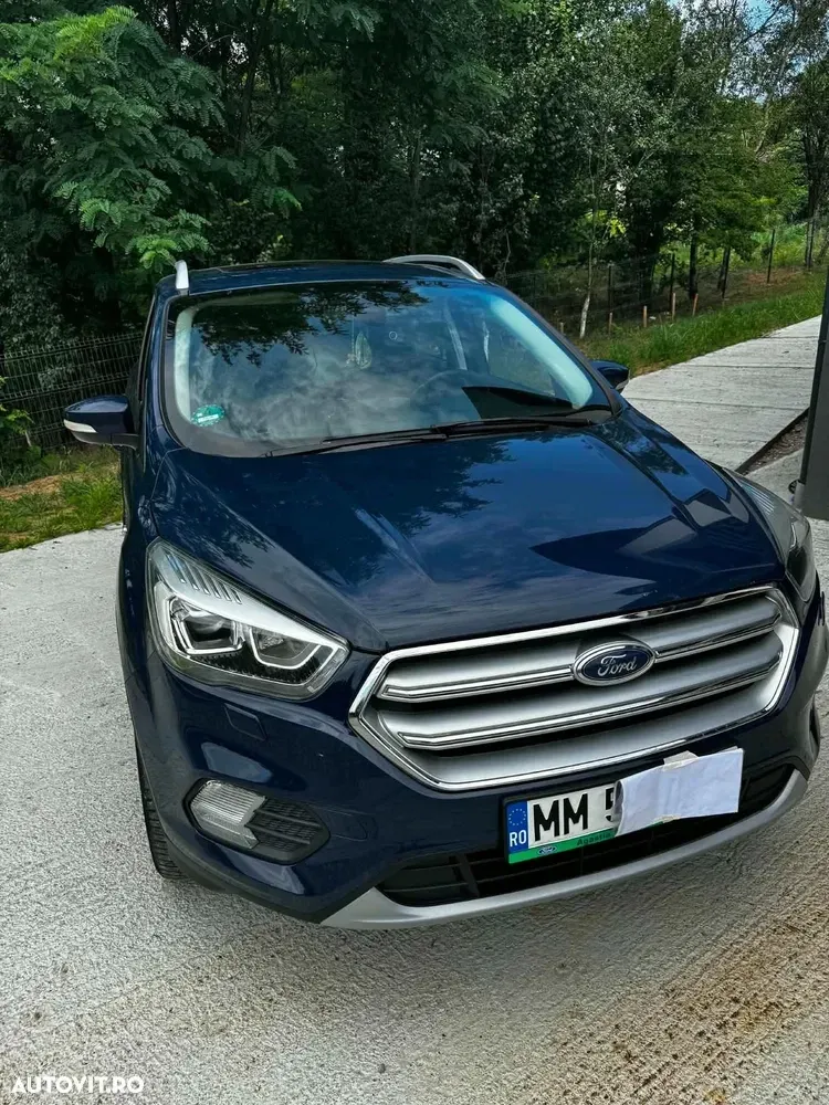 Ford Kuga 2.0 TDCi 4WD Powershift Titanium — imagine 6