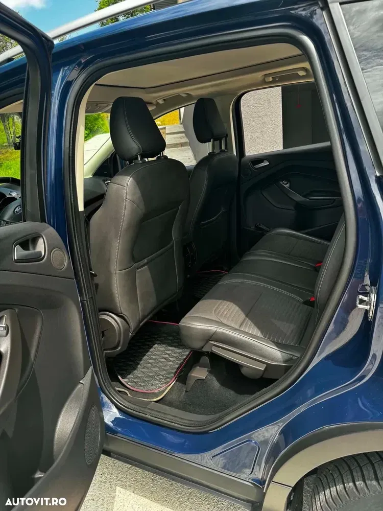 Ford Kuga 2.0 TDCi 4WD Powershift Titanium — imagine 5