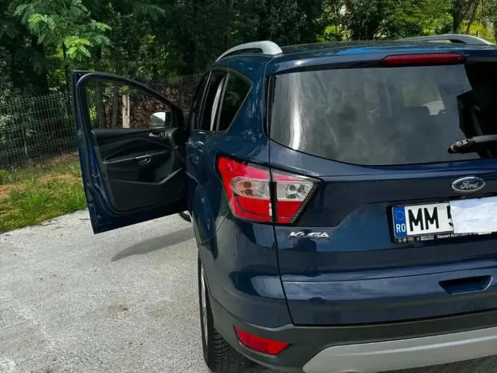 Ford Kuga 2.0 TDCi 4WD Powershift Titanium