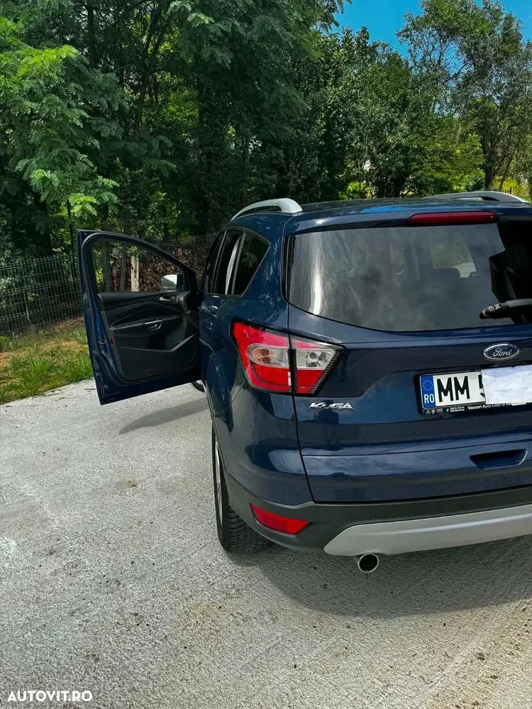 Ford Kuga 2.0 TDCi 4WD Powershift Titanium — imagine 3