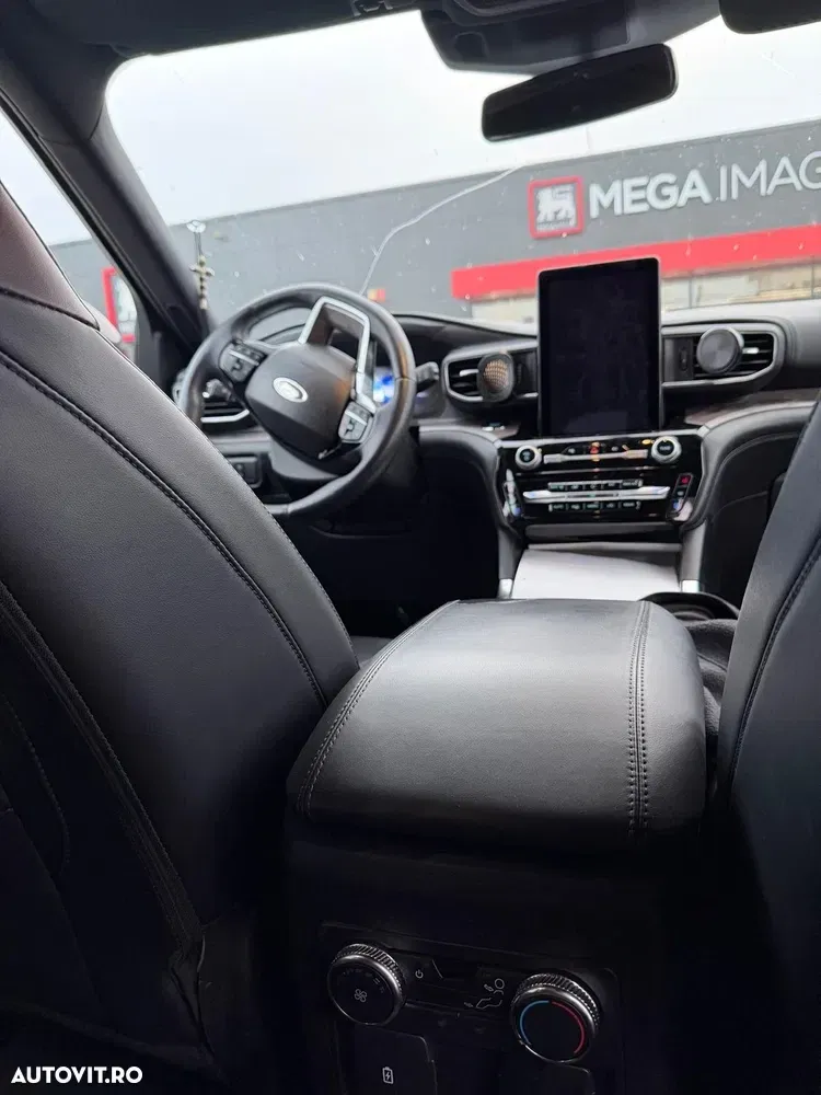 Ford Explorer 3.0 PHEV Platinum — imagine 6