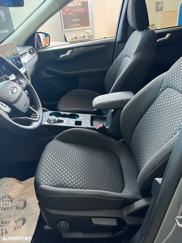 Ford Kuga 2.5 Duratec PHEV Titanium — imagine 5