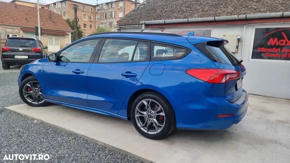 Ford Focus MK4 — imagine 4