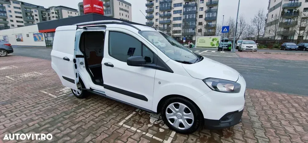 Ford Transit — imagine 4