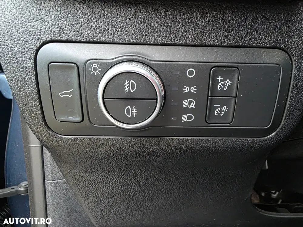 Ford Kuga III 2.0 EcoBlue mHEV FWD ST Line X — imagine 3