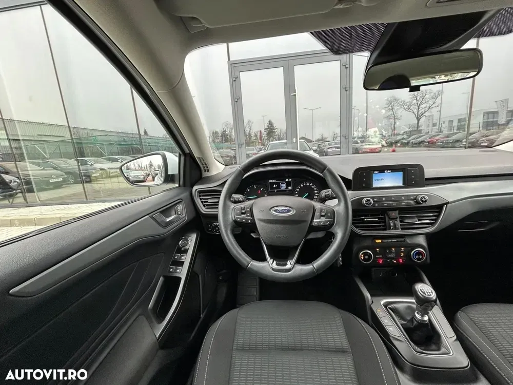 Ford Focus MK4 1.5 EcoBlue Trend Edition — imagine 2