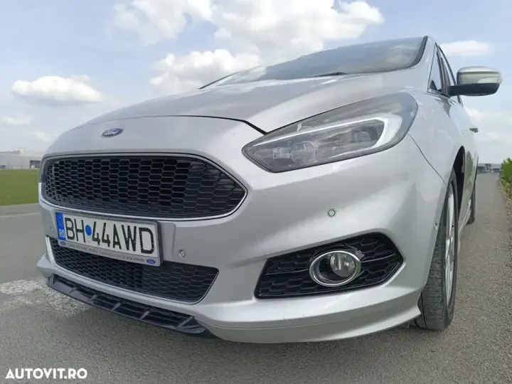 Ford S-Max II 2.0 TDCi Powershift AWD ST-Line