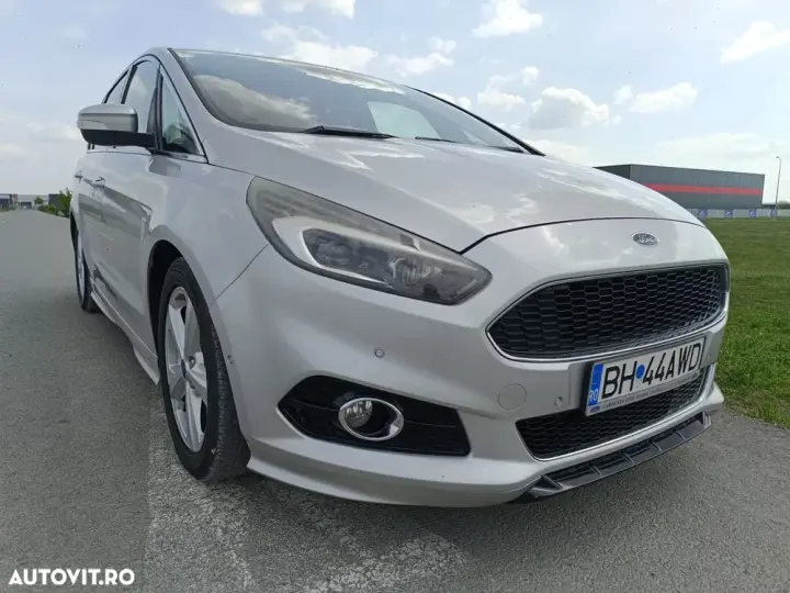 Ford S-Max II 2.0 TDCi Powershift AWD ST-Line